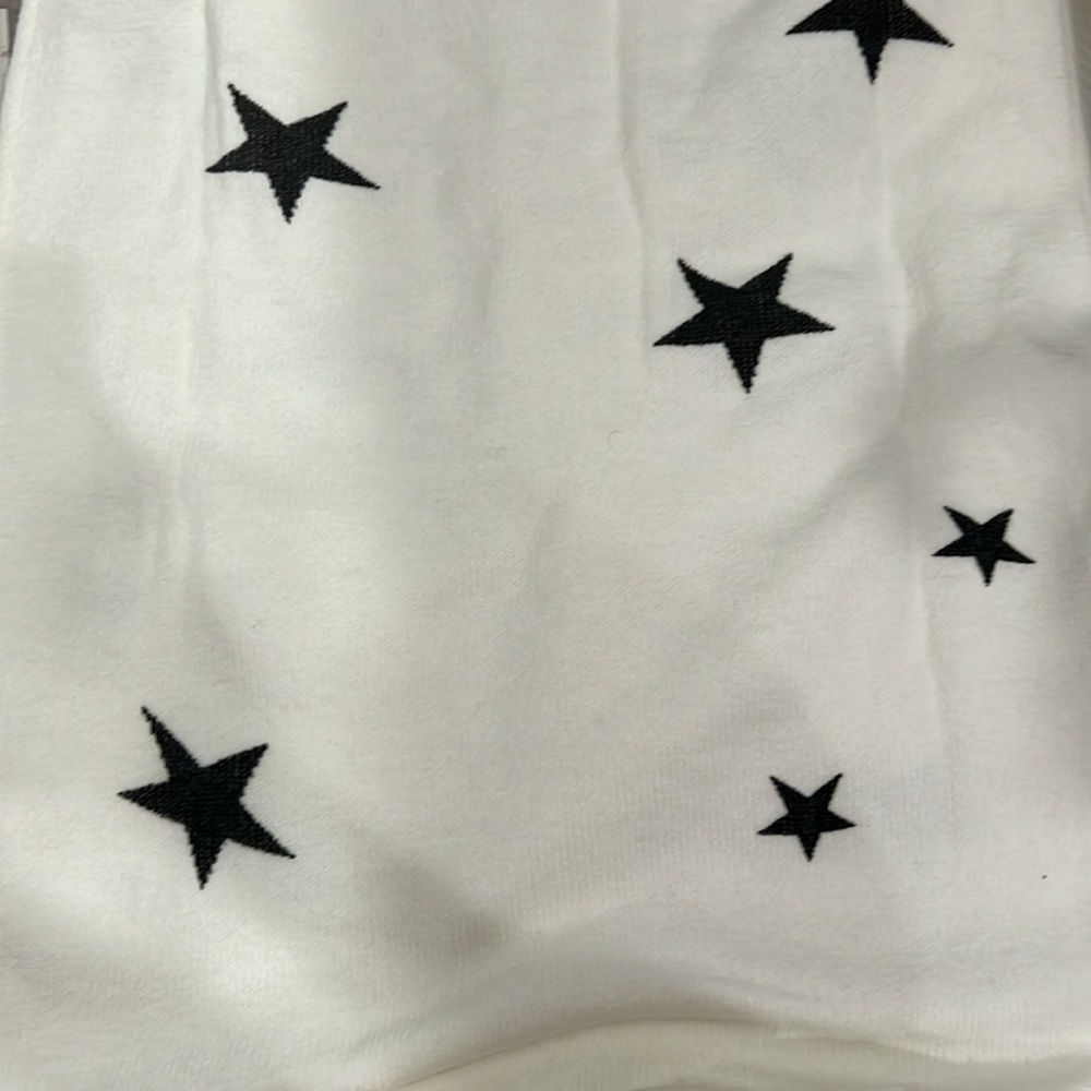 Sweater, never worn - Picture 3 of 3